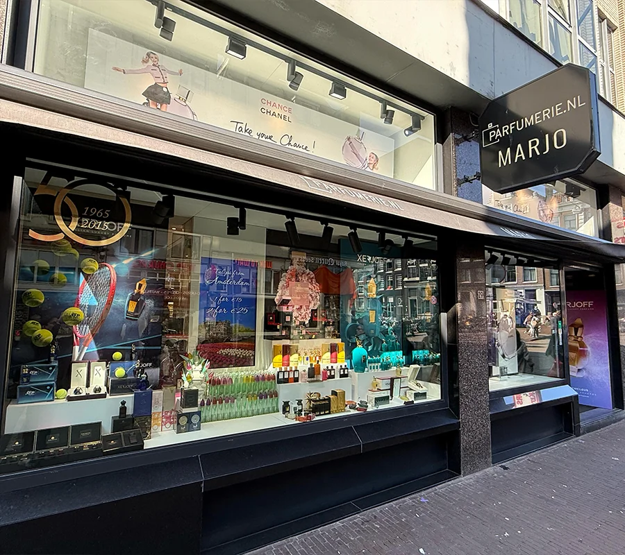 Vooraanzicht van de winkel Parfumerie Marjo in Amsterdam