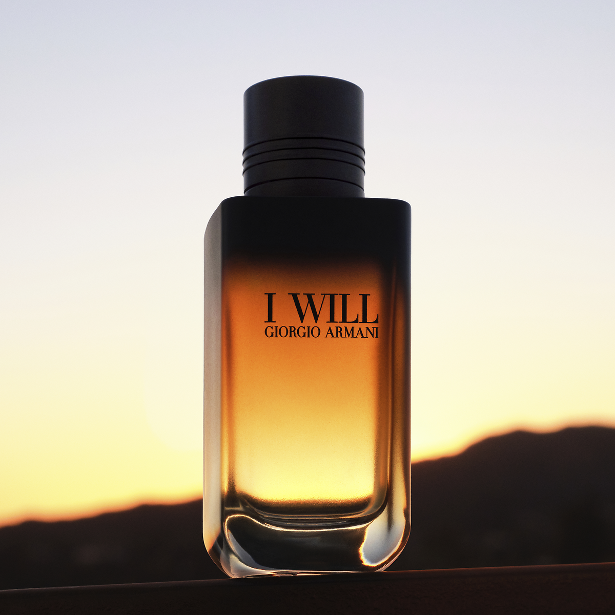 GA_2026_I-WILL-EDP_SL_Digital_Bottle-In-Context_04_1x1_RVB-4000_1_